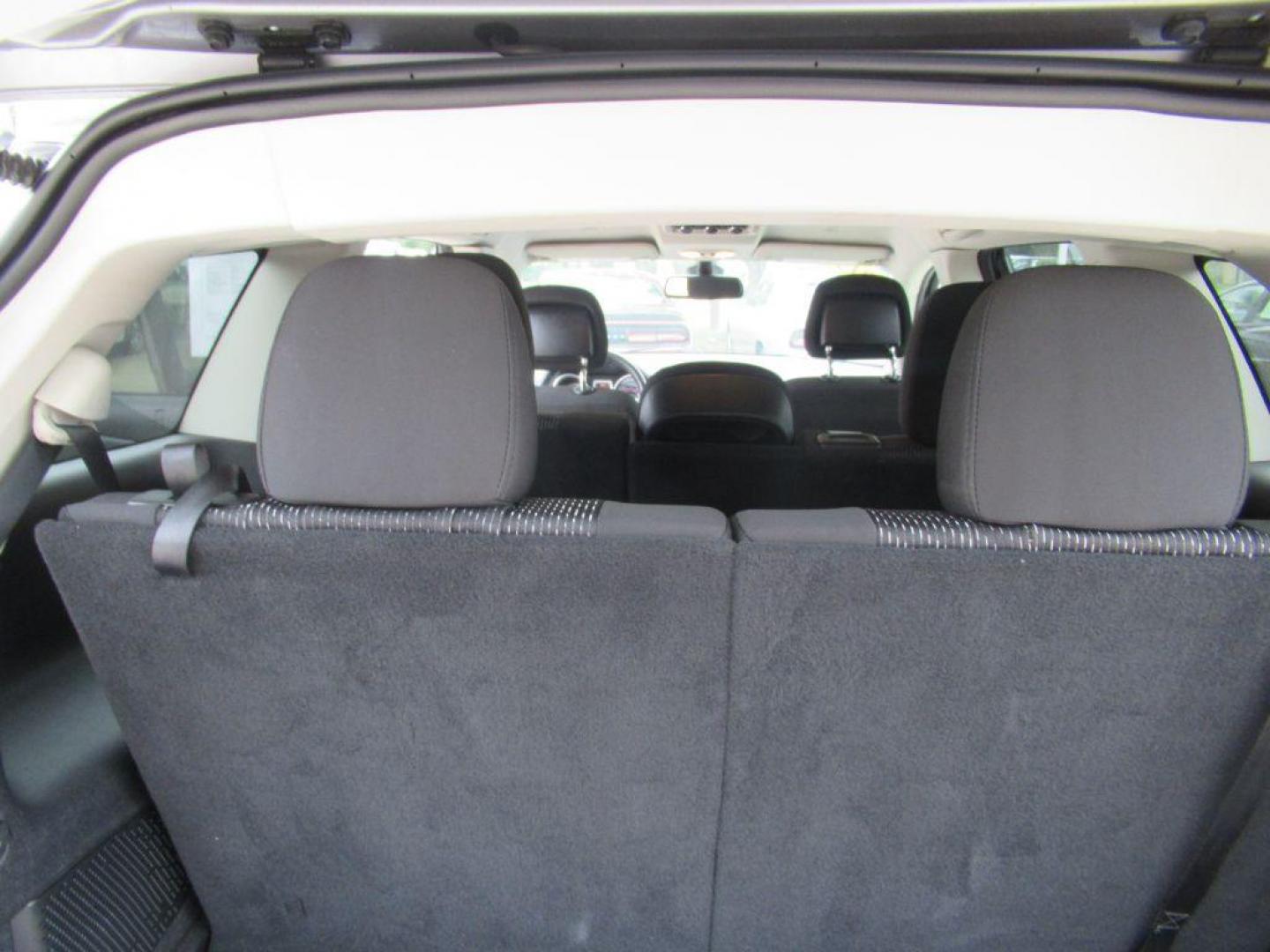 2019 SILVER DODGE JOURNEY SE (3C4PDCBB8KT) with an 2.4L engine, Automatic transmission, located at 908 SE 14th Street, Des Moines, IA, 50317, (515) 281-0330, 41.580303, -93.597046 - Photo#15