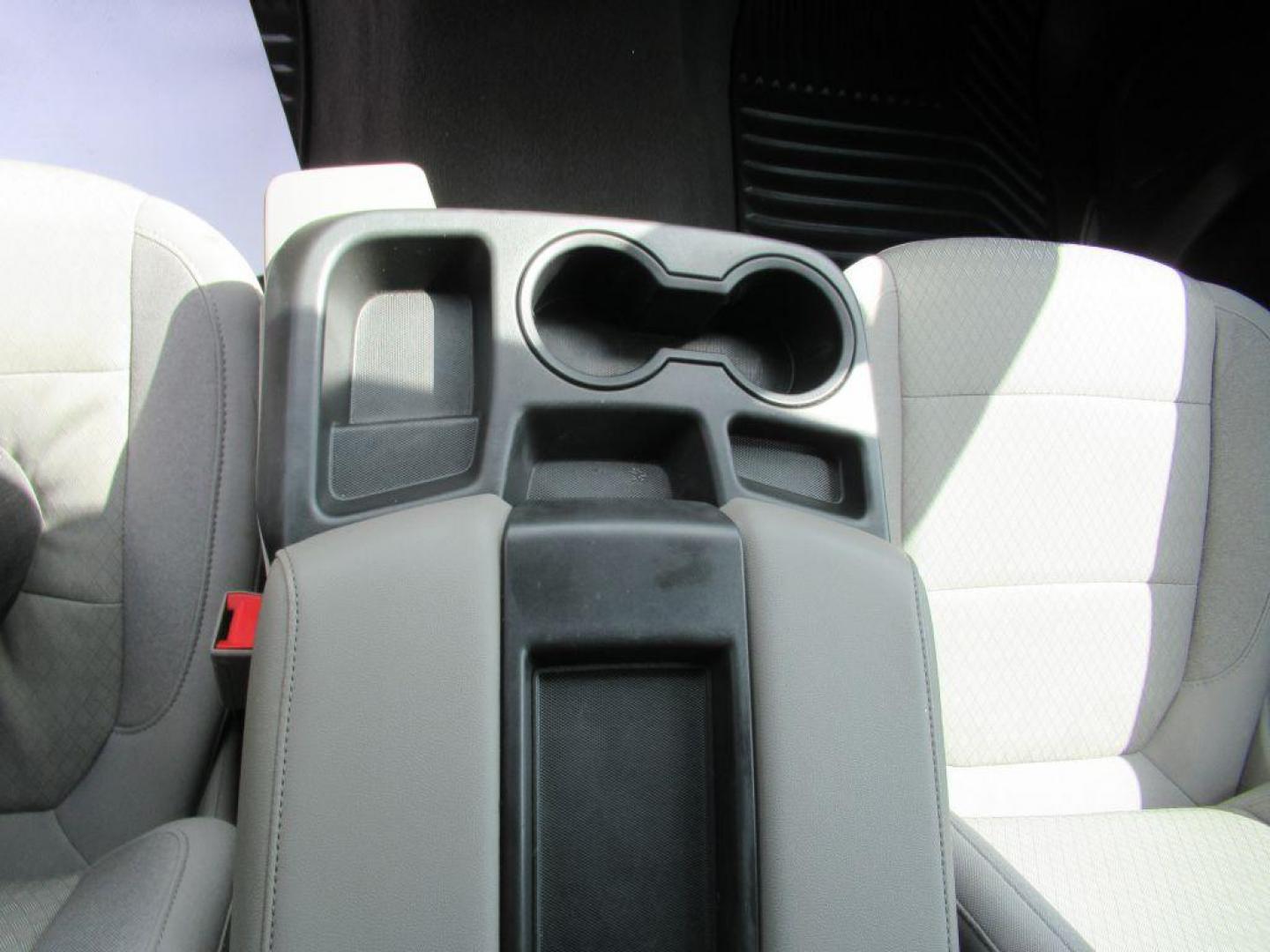 2021 GRAY CHEVROLET SILVERADO 1500 RST (3GCUYEET9MG) with an 3.0L engine, Automatic transmission, located at 908 SE 14th Street, Des Moines, IA, 50317, (515) 281-0330, 41.580303, -93.597046 - Photo#18