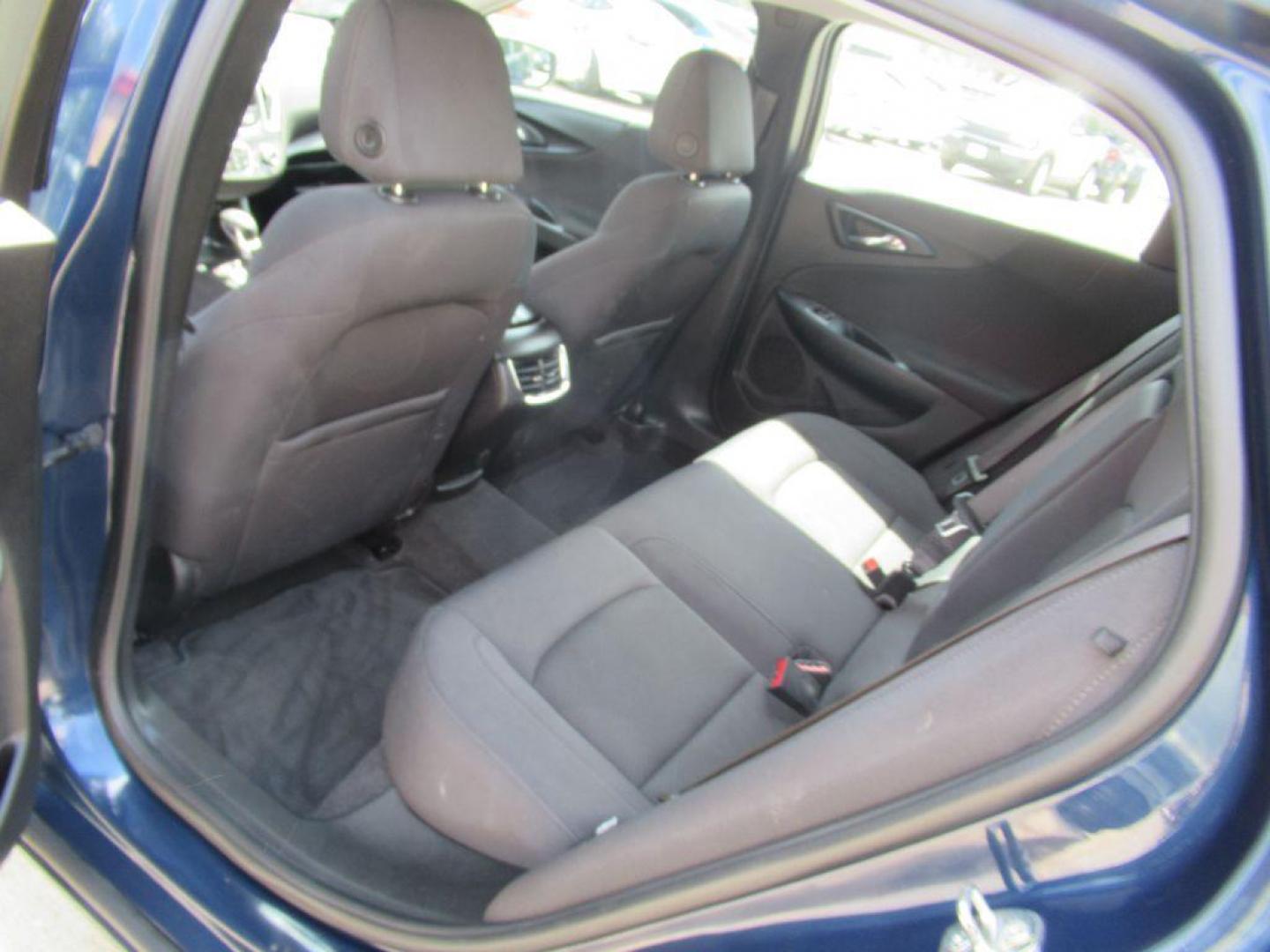 2022 BLUE CHEVROLET MALIBU LT (1G1ZD5ST9NF) with an 1.5L engine, Continuously Variable transmission, located at 908 SE 14th Street, Des Moines, IA, 50317, (515) 281-0330, 41.580303, -93.597046 - Photo#15
