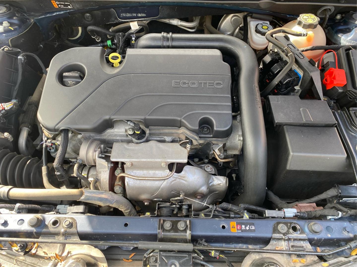 2022 BLUE CHEVROLET MALIBU LT (1G1ZD5ST9NF) with an 1.5L engine, Continuously Variable transmission, located at 908 SE 14th Street, Des Moines, IA, 50317, (515) 281-0330, 41.580303, -93.597046 - Photo#10