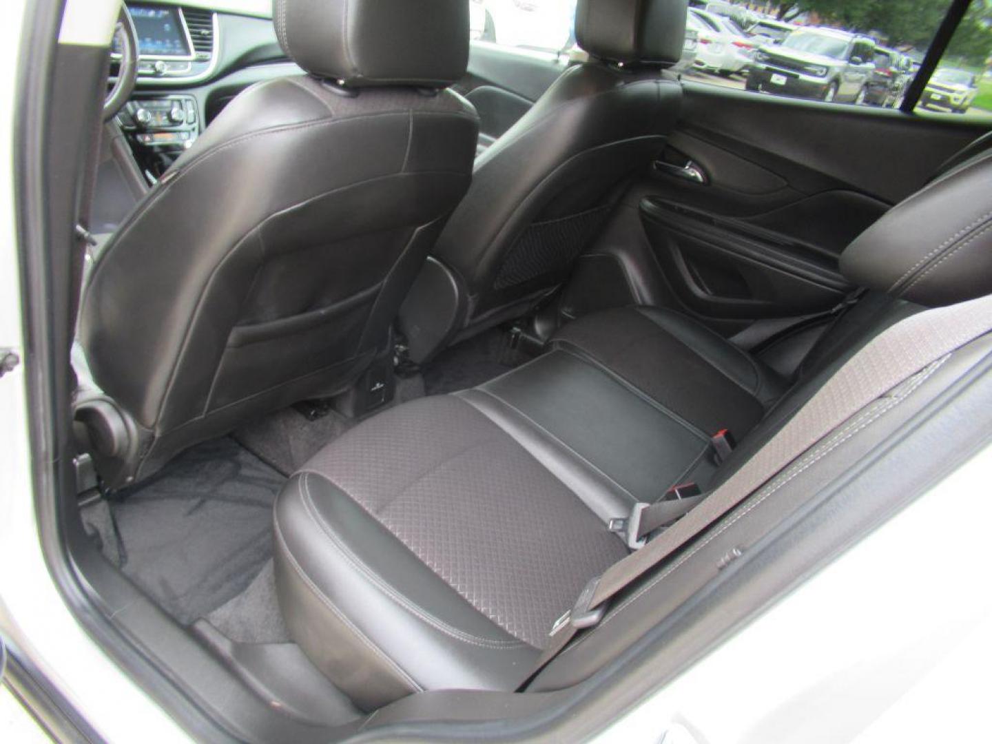 2017 SILVER BUICK ENCORE PREFERRED II (KL4CJFSB1HB) with an 1.4L engine, Automatic transmission, located at 908 SE 14th Street, Des Moines, IA, 50317, (515) 281-0330, 41.580303, -93.597046 - Photo#15