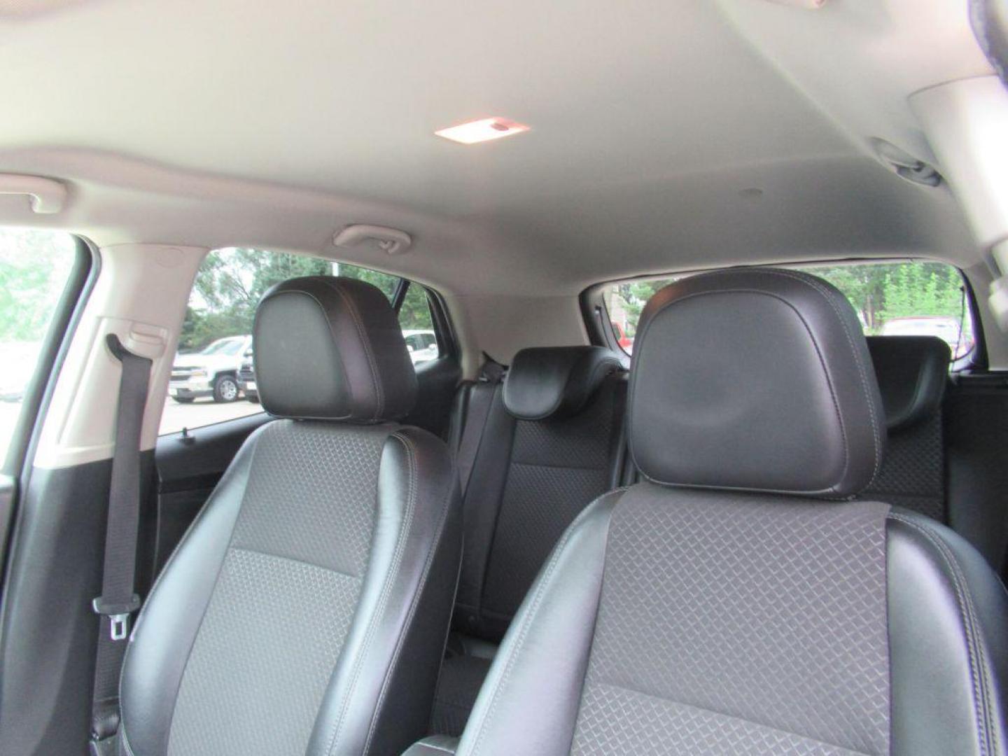 2017 SILVER BUICK ENCORE PREFERRED II (KL4CJFSB1HB) with an 1.4L engine, Automatic transmission, located at 908 SE 14th Street, Des Moines, IA, 50317, (515) 281-0330, 41.580303, -93.597046 - Photo#17