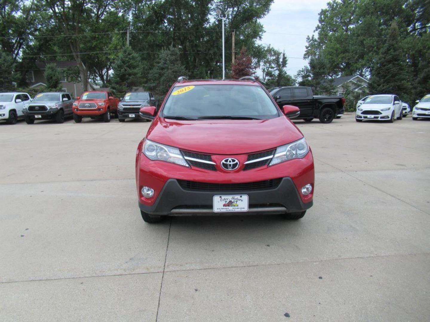 2015 RED TOYOTA RAV4 XLE (2T3RFREV5FW) with an 2.5L engine, Automatic transmission, located at 908 SE 14th Street, Des Moines, IA, 50317, (515) 281-0330, 41.580303, -93.597046 - Photo#1