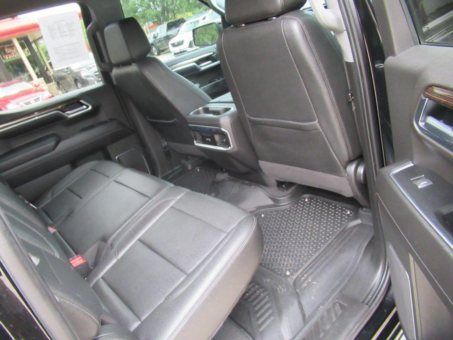 2022 BLACK GMC SIERRA 1500 ELEVATION (3GTUUCET8NG) with an 3.0L engine, Automatic transmission, located at 908 SE 14th Street, Des Moines, IA, 50317, (515) 281-0330, 41.580303, -93.597046 - Photo#14