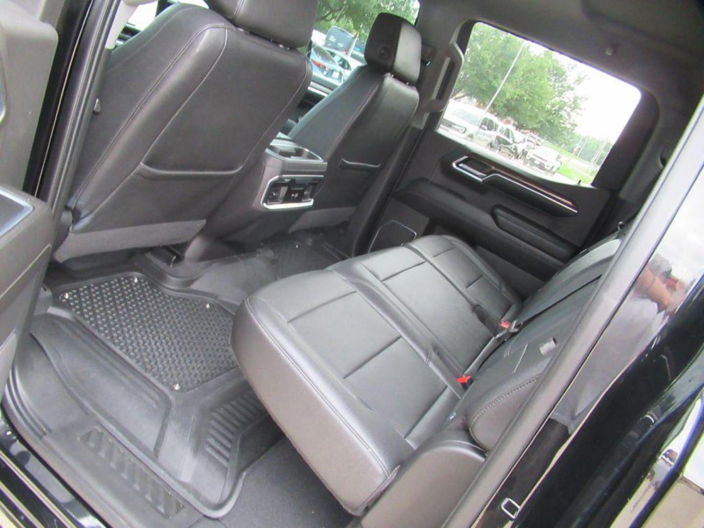 2022 BLACK GMC SIERRA 1500 ELEVATION (3GTUUCET8NG) with an 3.0L engine, Automatic transmission, located at 908 SE 14th Street, Des Moines, IA, 50317, (515) 281-0330, 41.580303, -93.597046 - Photo#15
