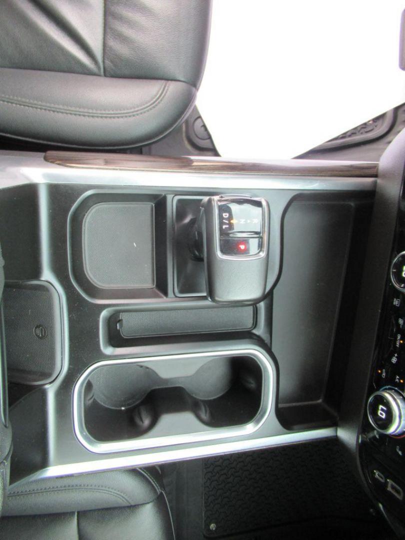2022 BLACK GMC SIERRA 1500 ELEVATION (3GTUUCET8NG) with an 3.0L engine, Automatic transmission, located at 908 SE 14th Street, Des Moines, IA, 50317, (515) 281-0330, 41.580303, -93.597046 - Photo#19