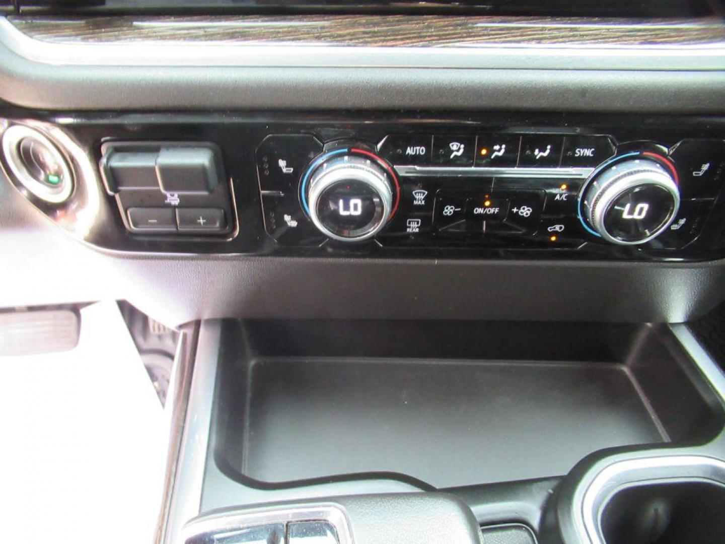 2022 BLACK GMC SIERRA 1500 ELEVATION (3GTUUCET8NG) with an 3.0L engine, Automatic transmission, located at 908 SE 14th Street, Des Moines, IA, 50317, (515) 281-0330, 41.580303, -93.597046 - Photo#20