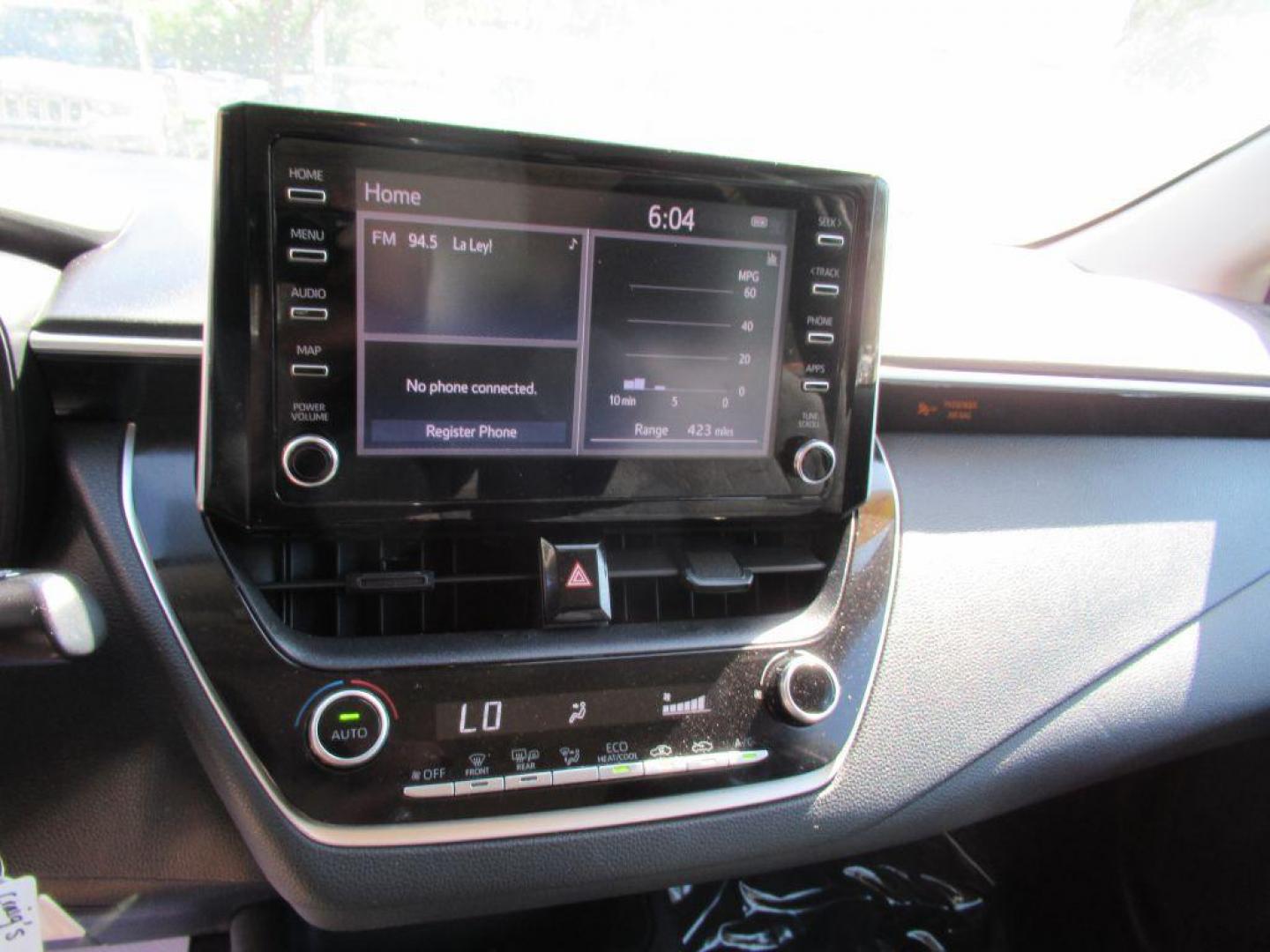 2020 WHITE TOYOTA COROLLA LE (5YFEPRAE8LP) with an 1.8L engine, Continuously Variable transmission, located at 908 SE 14th Street, Des Moines, IA, 50317, (515) 281-0330, 41.580303, -93.597046 - Photo#20