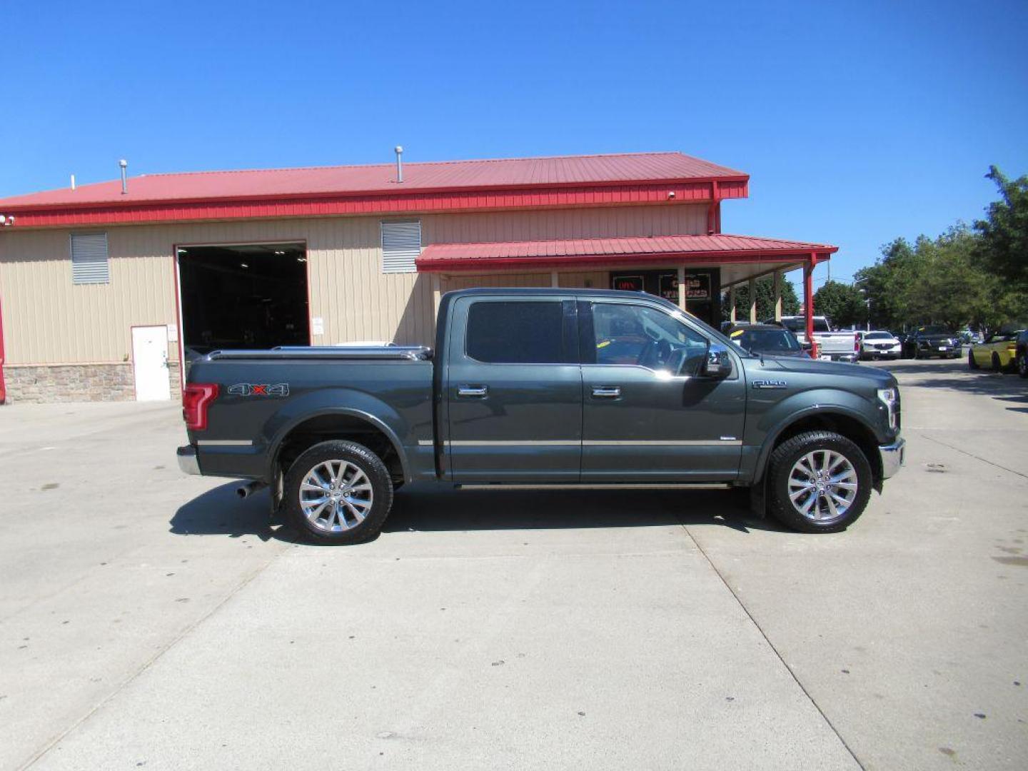 2015 BLUE FORD F150 SUPERCREW (1FTEW1EG6FF) with an 3.5L engine, Automatic transmission, located at 908 SE 14th Street, Des Moines, IA, 50317, (515) 281-0330, 41.580303, -93.597046 - Photo#3