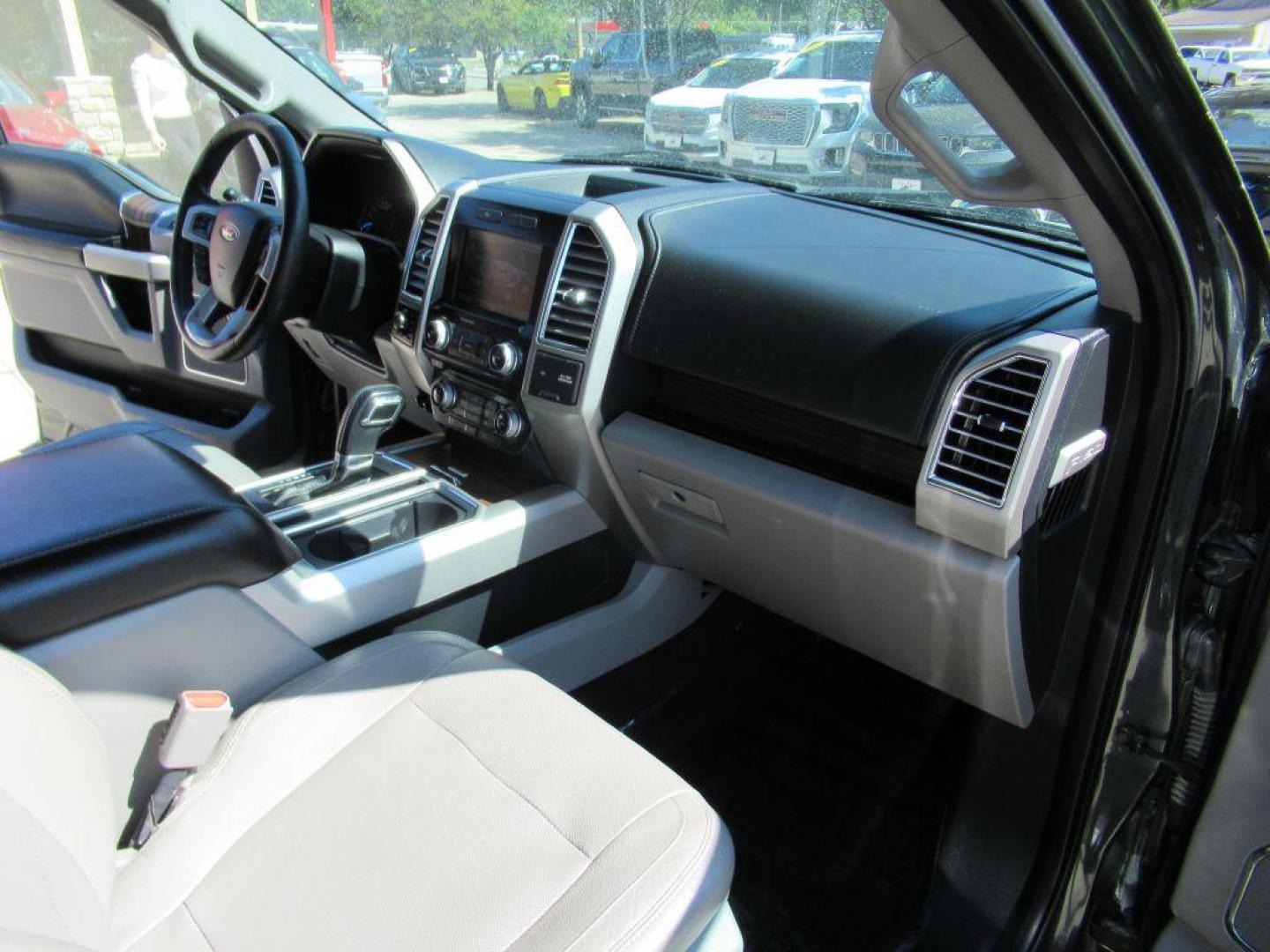 2015 BLUE FORD F150 SUPERCREW (1FTEW1EG6FF) with an 3.5L engine, Automatic transmission, located at 908 SE 14th Street, Des Moines, IA, 50317, (515) 281-0330, 41.580303, -93.597046 - Photo#13