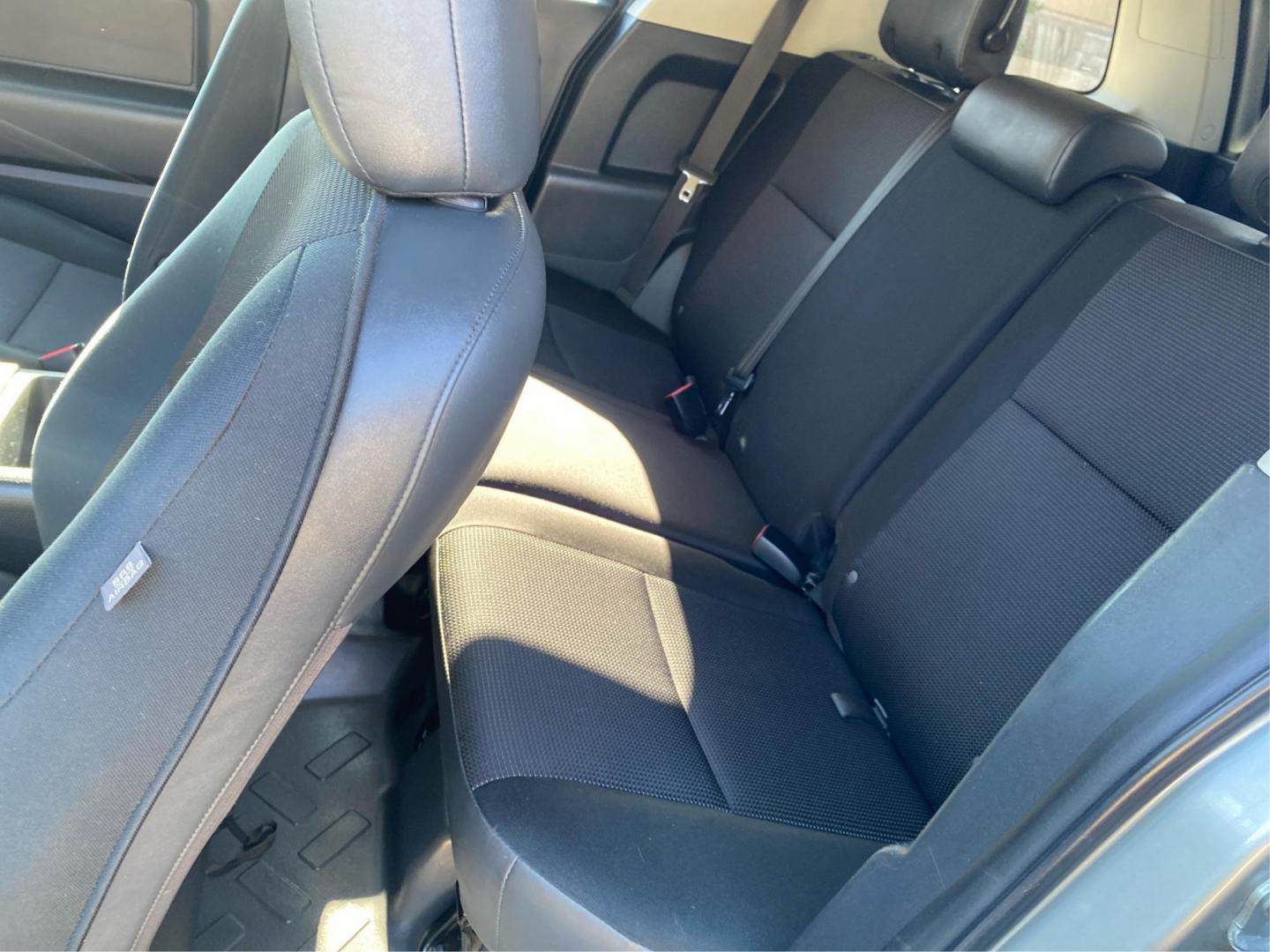 2011 SILVER TOYOTA FJ CRUISER (JTEBU4BF3BK) with an 4.0L engine, Automatic transmission, located at 908 SE 14th Street, Des Moines, IA, 50317, (515) 281-0330, 41.580303, -93.597046 - Photo#9