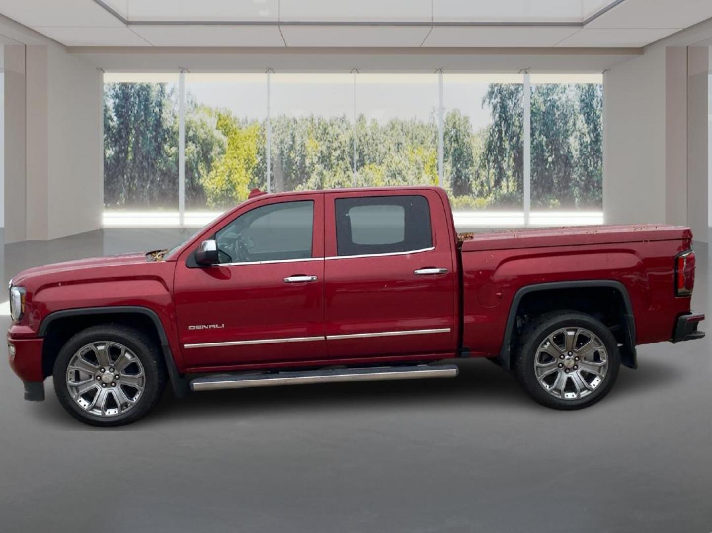 2018 RED GMC SIERRA 1500 DENALI (3GTU2PEJ2JG) with an 6.2L engine, Automatic transmission, located at 908 SE 14th Street, Des Moines, IA, 50317, (515) 281-0330, 41.580303, -93.597046 - Photo#4