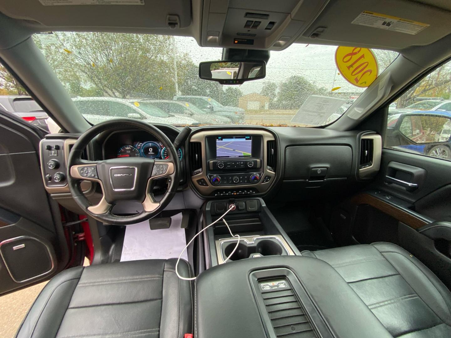 2018 RED GMC SIERRA 1500 DENALI (3GTU2PEJ2JG) with an 6.2L engine, Automatic transmission, located at 908 SE 14th Street, Des Moines, IA, 50317, (515) 281-0330, 41.580303, -93.597046 - Photo#19
