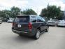2017 GRAY CHEVROLET TAHOE 1500 PREMIER (1GNSKCKC9HR) with an 5.3L engine, Automatic transmission, located at 908 SE 14th Street, Des Moines, IA, 50317, (515) 281-0330, 41.580303, -93.597046 - Photo#4