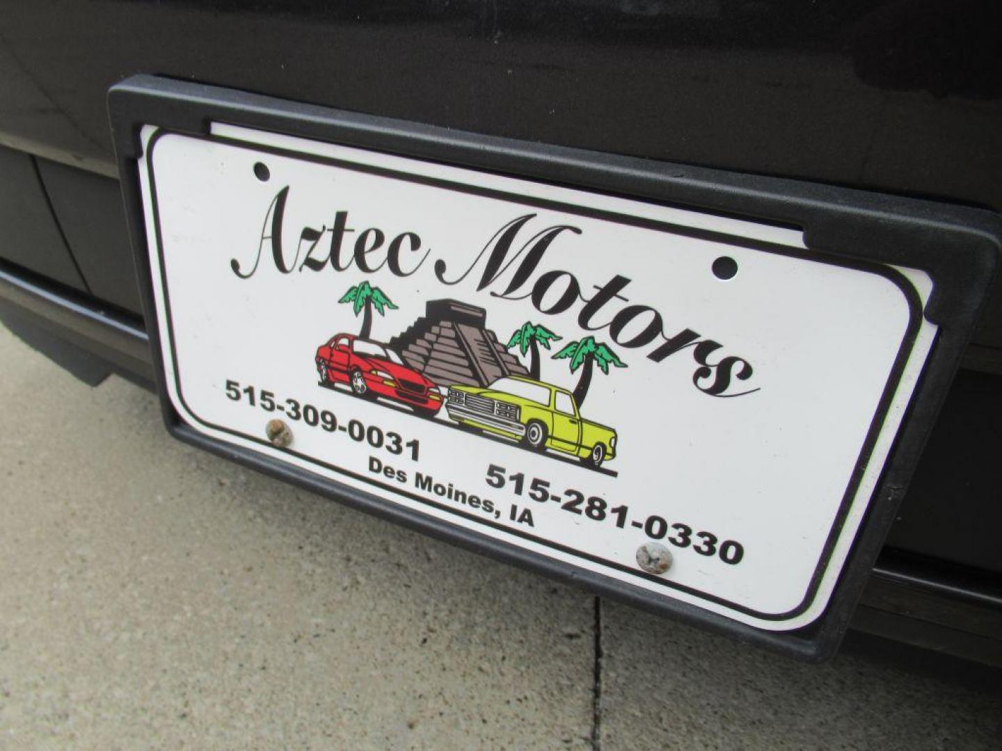 2017 GRAY CHEVROLET TAHOE 1500 PREMIER (1GNSKCKC9HR) with an 5.3L engine, Automatic transmission, located at 908 SE 14th Street, Des Moines, IA, 50317, (515) 281-0330, 41.580303, -93.597046 - Photo#8