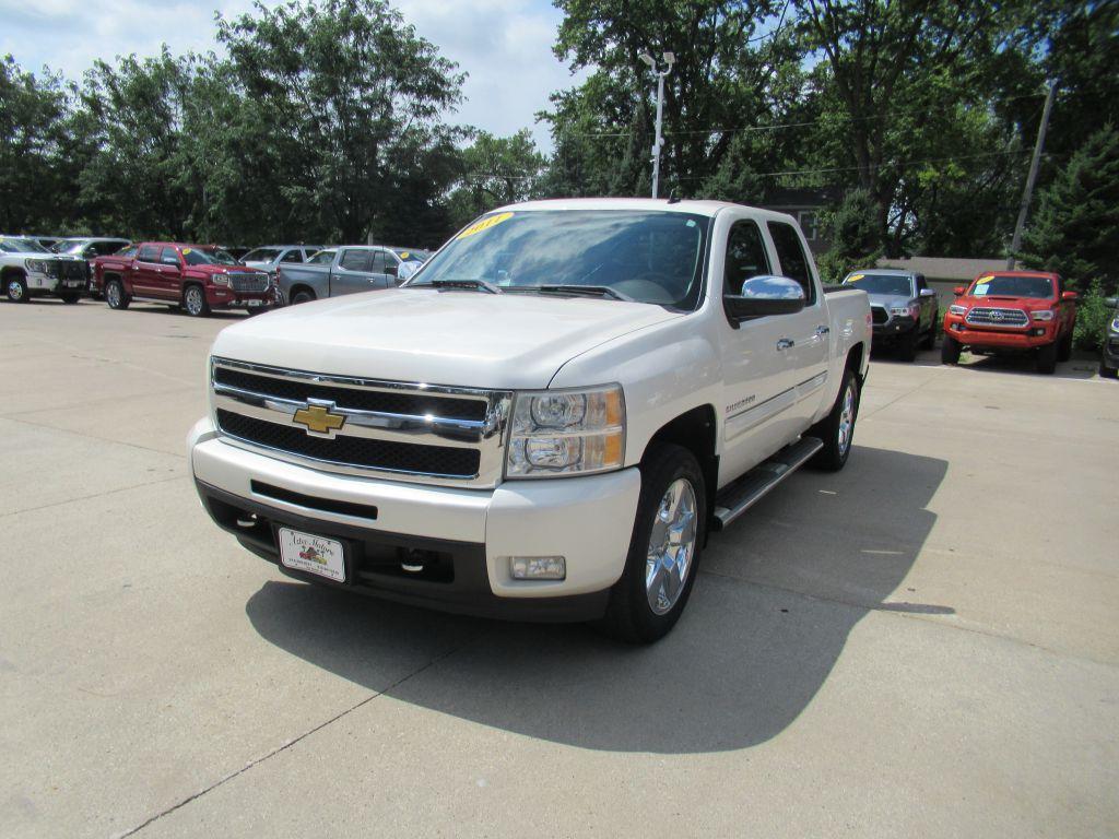 photo of 2011 CHEVROLET SILVERADO 1500 LTZ
