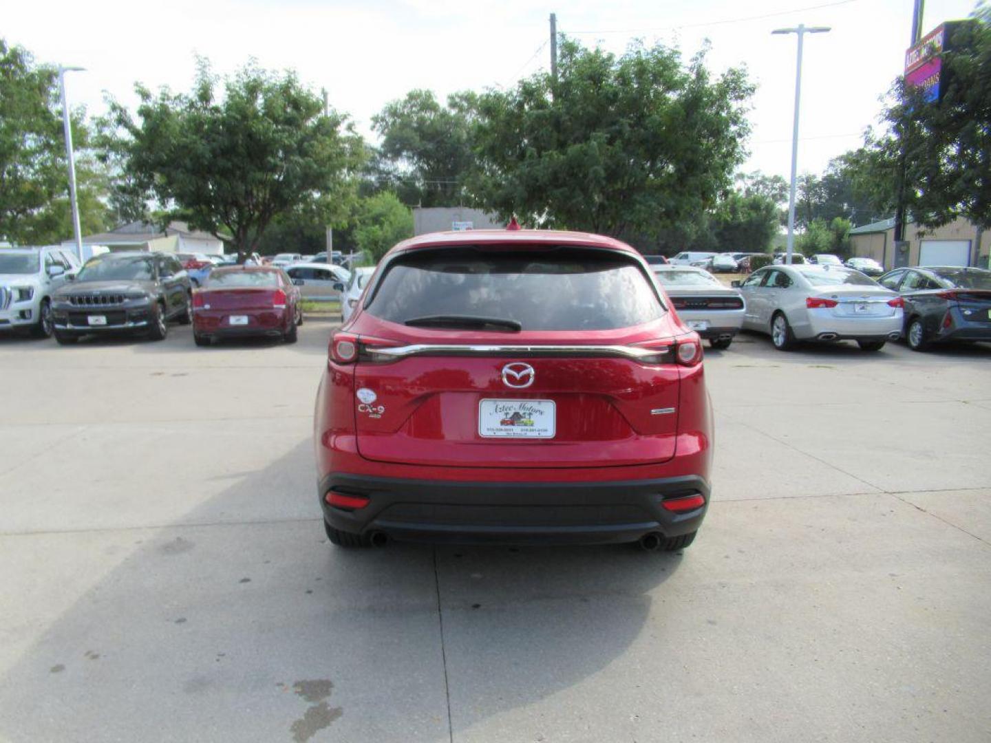 2022 RED MAZDA CX-9 TOURING (JM3TCBCY9N0) with an 2.5L engine, Automatic transmission, located at 908 SE 14th Street, Des Moines, IA, 50317, (515) 281-0330, 41.580303, -93.597046 - Photo#5