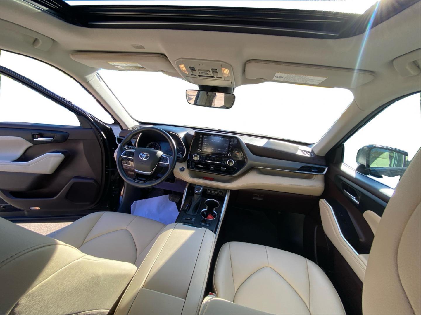 2021 BLACK TOYOTA HIGHLANDER XLE (5TDHZRBH1MS) with an 3.5L engine, Automatic transmission, located at 908 SE 14th Street, Des Moines, IA, 50317, (515) 281-0330, 41.580303, -93.597046 - Photo#21