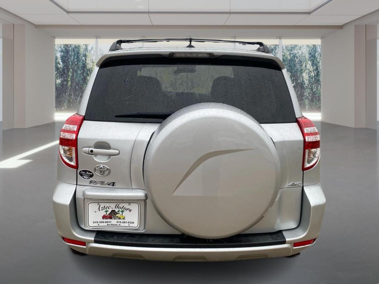 2012 SILVER TOYOTA RAV4 LIMITED (2T3DF4DV4CW) with an 2.5L engine, Automatic transmission, located at 908 SE 14th Street, Des Moines, IA, 50317, (515) 281-0330, 41.580303, -93.597046 - Photo#3
