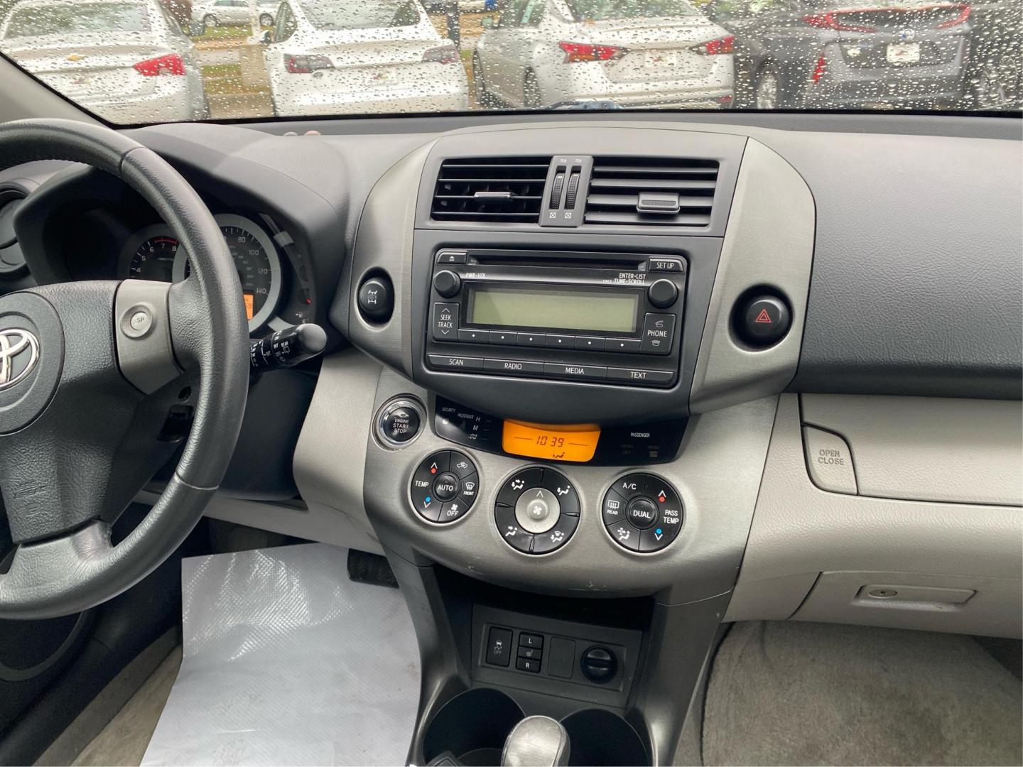 2012 SILVER TOYOTA RAV4 LIMITED (2T3DF4DV4CW) with an 2.5L engine, Automatic transmission, located at 908 SE 14th Street, Des Moines, IA, 50317, (515) 281-0330, 41.580303, -93.597046 - Photo#13