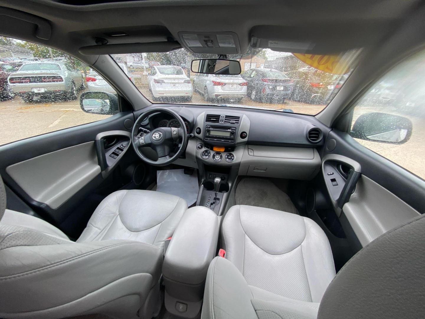 2012 SILVER TOYOTA RAV4 LIMITED (2T3DF4DV4CW) with an 2.5L engine, Automatic transmission, located at 908 SE 14th Street, Des Moines, IA, 50317, (515) 281-0330, 41.580303, -93.597046 - Photo#21