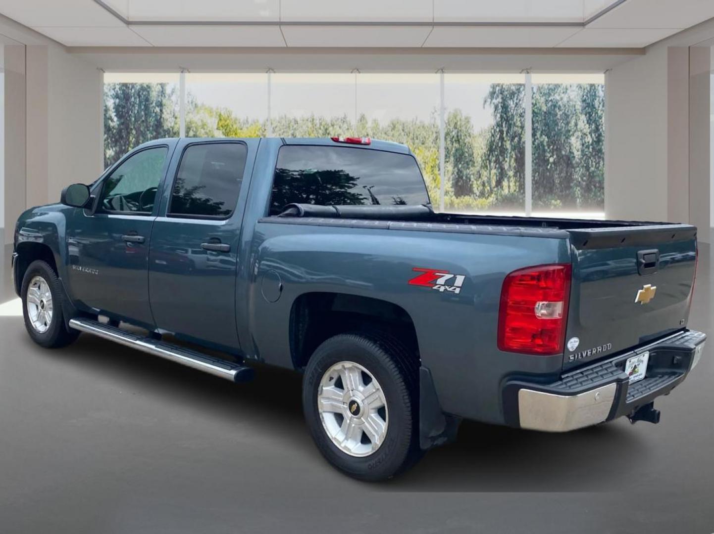 2012 TEAL CHEVROLET SILVERADO 1500 LT (3GCPKSE73CG) with an 5.3L engine, Automatic transmission, located at 908 SE 14th Street, Des Moines, IA, 50317, (515) 281-0330, 41.580303, -93.597046 - Photo#4