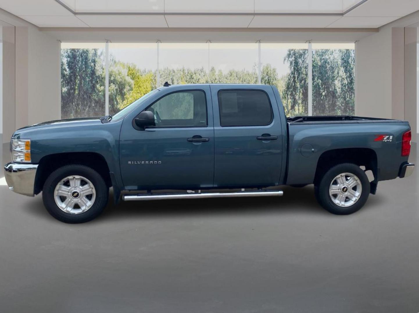 2012 TEAL CHEVROLET SILVERADO 1500 LT (3GCPKSE73CG) with an 5.3L engine, Automatic transmission, located at 908 SE 14th Street, Des Moines, IA, 50317, (515) 281-0330, 41.580303, -93.597046 - Photo#5
