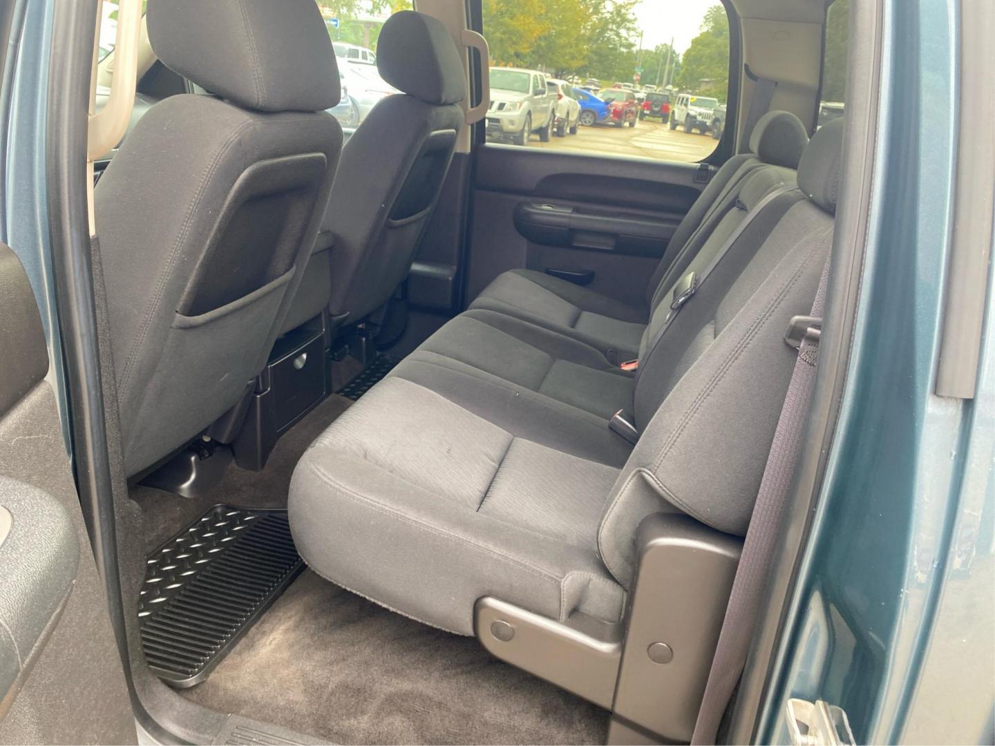 2012 TEAL CHEVROLET SILVERADO 1500 LT (3GCPKSE73CG) with an 5.3L engine, Automatic transmission, located at 908 SE 14th Street, Des Moines, IA, 50317, (515) 281-0330, 41.580303, -93.597046 - Photo#9