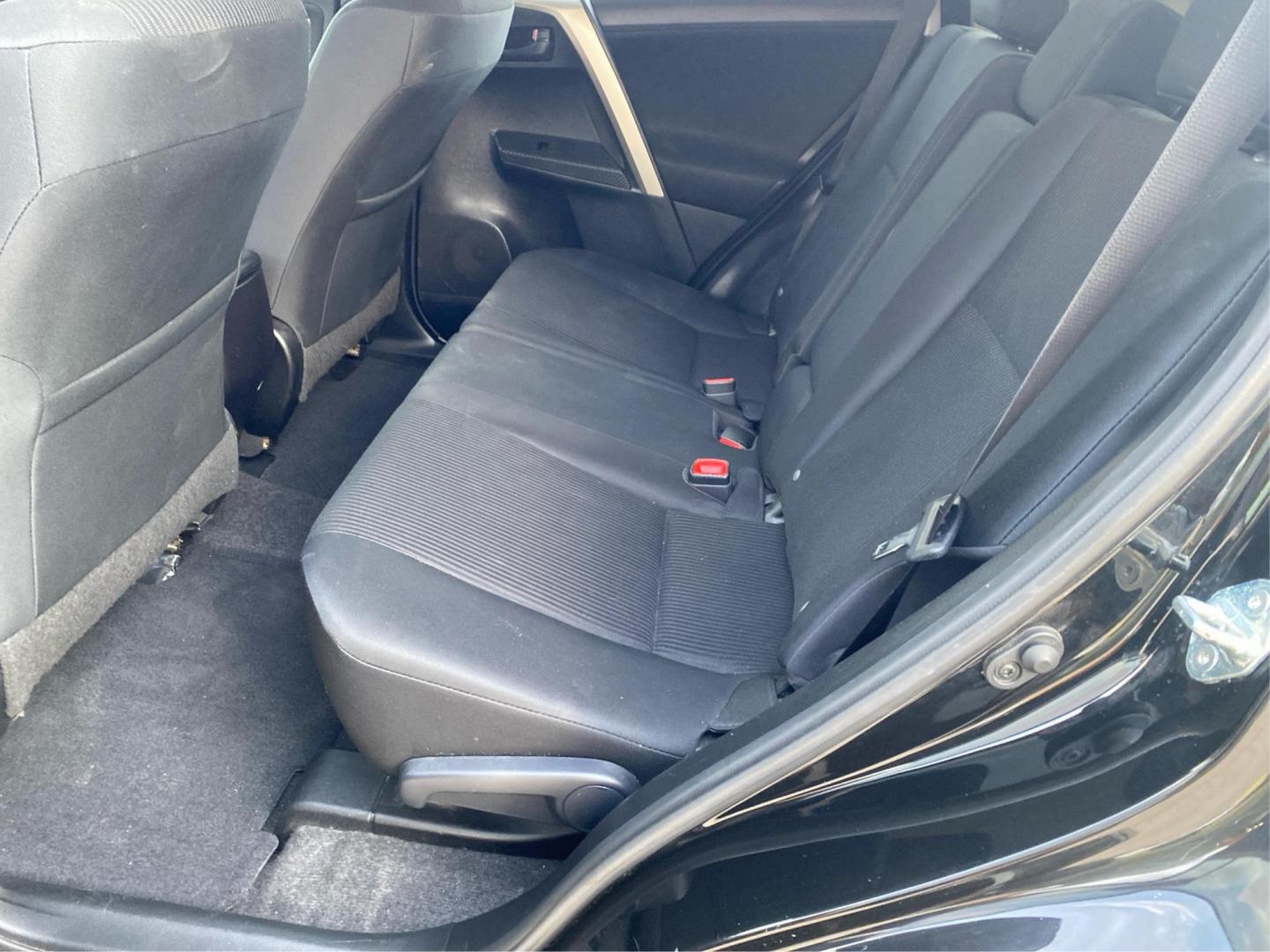 2015 BLACK TOYOTA RAV4 LE (2T3BFREV4FW) with an 2.5L engine, Automatic transmission, located at 908 SE 14th Street, Des Moines, IA, 50317, (515) 281-0330, 41.580303, -93.597046 - Photo#9