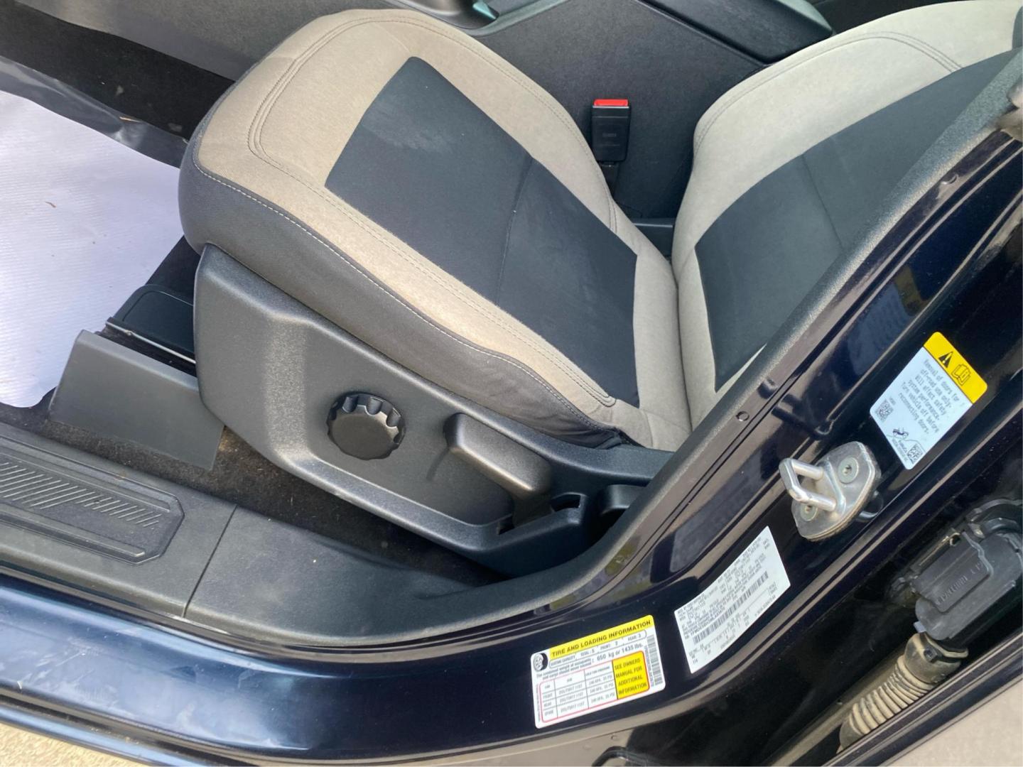 2021 BLUE FORD BRONCO BASE (1FMDE5BH3ML) with an 2.3L engine, Automatic transmission, located at 908 SE 14th Street, Des Moines, IA, 50317, (515) 281-0330, 41.580303, -93.597046 - Photo#18