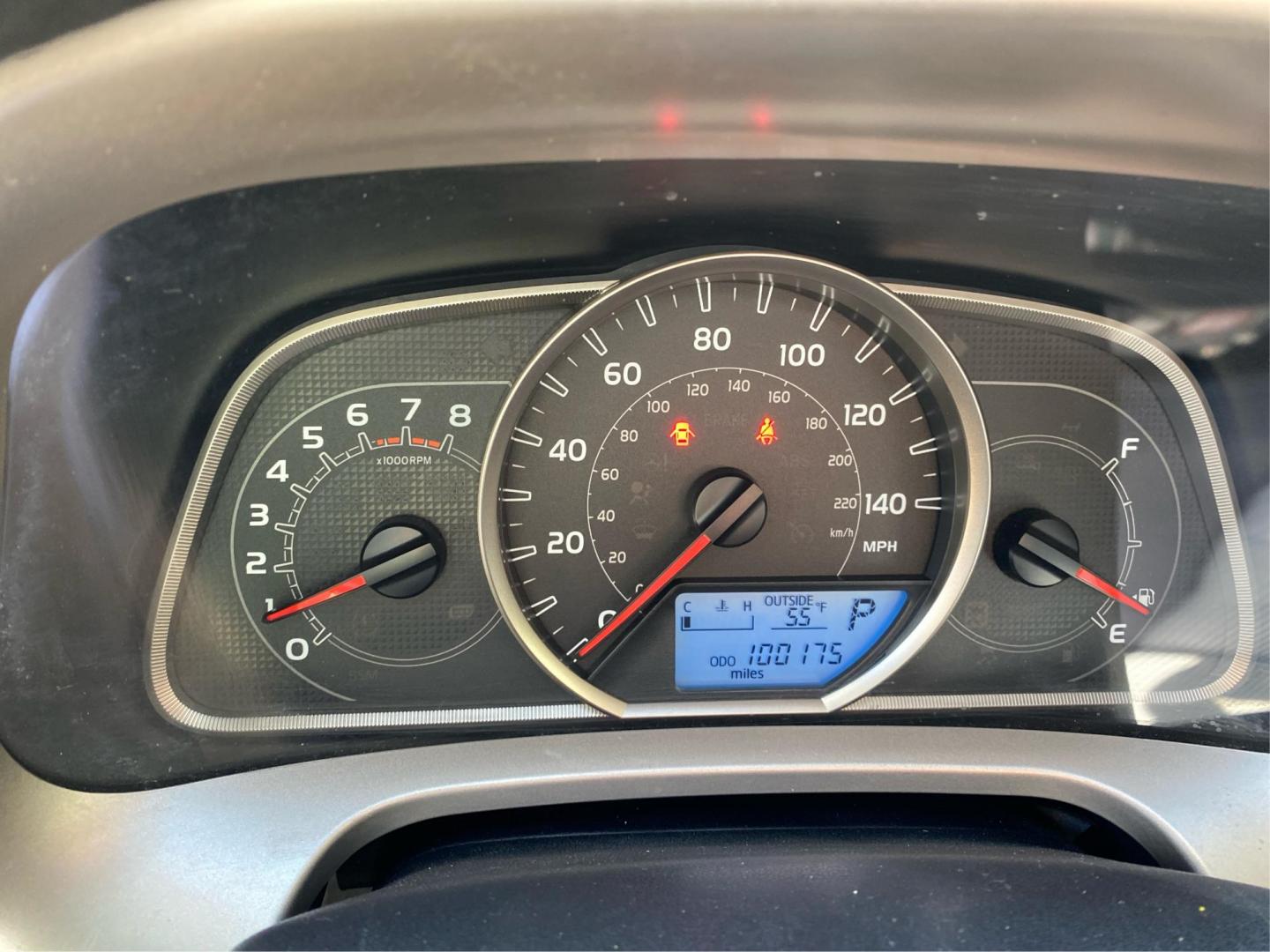 2015 GRAY TOYOTA RAV4 XLE (JTMRFREV3FJ) with an 2.5L engine, Automatic transmission, located at 908 SE 14th Street, Des Moines, IA, 50317, (515) 281-0330, 41.580303, -93.597046 - Photo#15