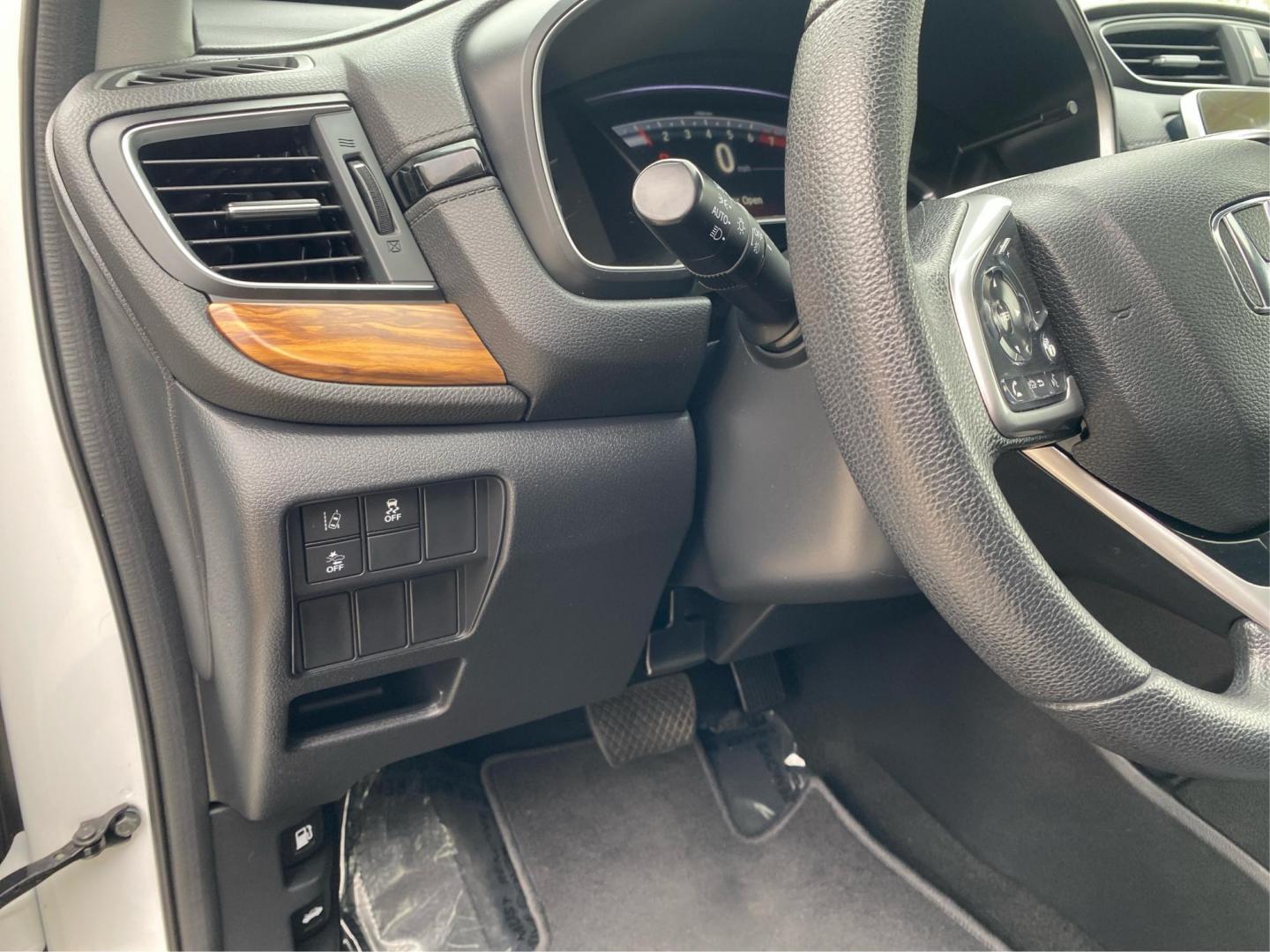 2020 WHITE HONDA CR-V EX (5J6RW2H55LL) with an 1.5L engine, Continuously Variable transmission, located at 908 SE 14th Street, Des Moines, IA, 50317, (515) 281-0330, 41.580303, -93.597046 - Photo#17