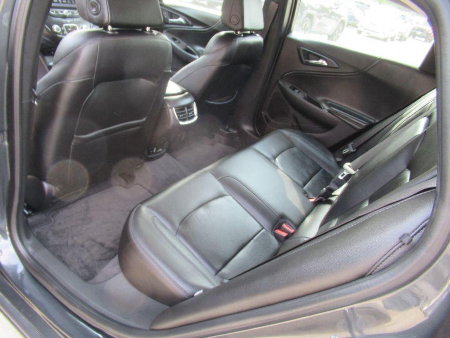 2016 GRAY CHEVROLET MALIBU LT (1G1ZE5ST4GF) with an 1.5L engine, Automatic transmission, located at 908 SE 14th Street, Des Moines, IA, 50317, (515) 281-0330, 41.580303, -93.597046 - Photo#15