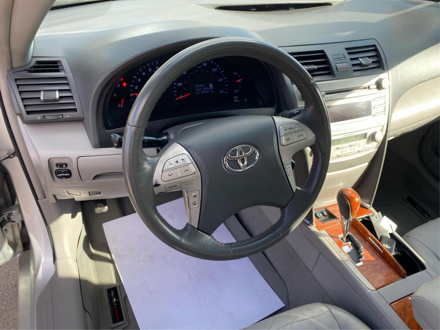 2011 SILVER TOYOTA CAMRY BASE (4T4BF3EK6BR) with an 2.5L engine, Automatic transmission, located at 908 SE 14th Street, Des Moines, IA, 50317, (515) 281-0330, 41.580303, -93.597046 - Photo#15