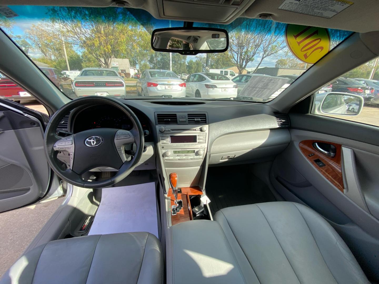 2011 SILVER TOYOTA CAMRY BASE (4T4BF3EK6BR) with an 2.5L engine, Automatic transmission, located at 908 SE 14th Street, Des Moines, IA, 50317, (515) 281-0330, 41.580303, -93.597046 - Photo#20