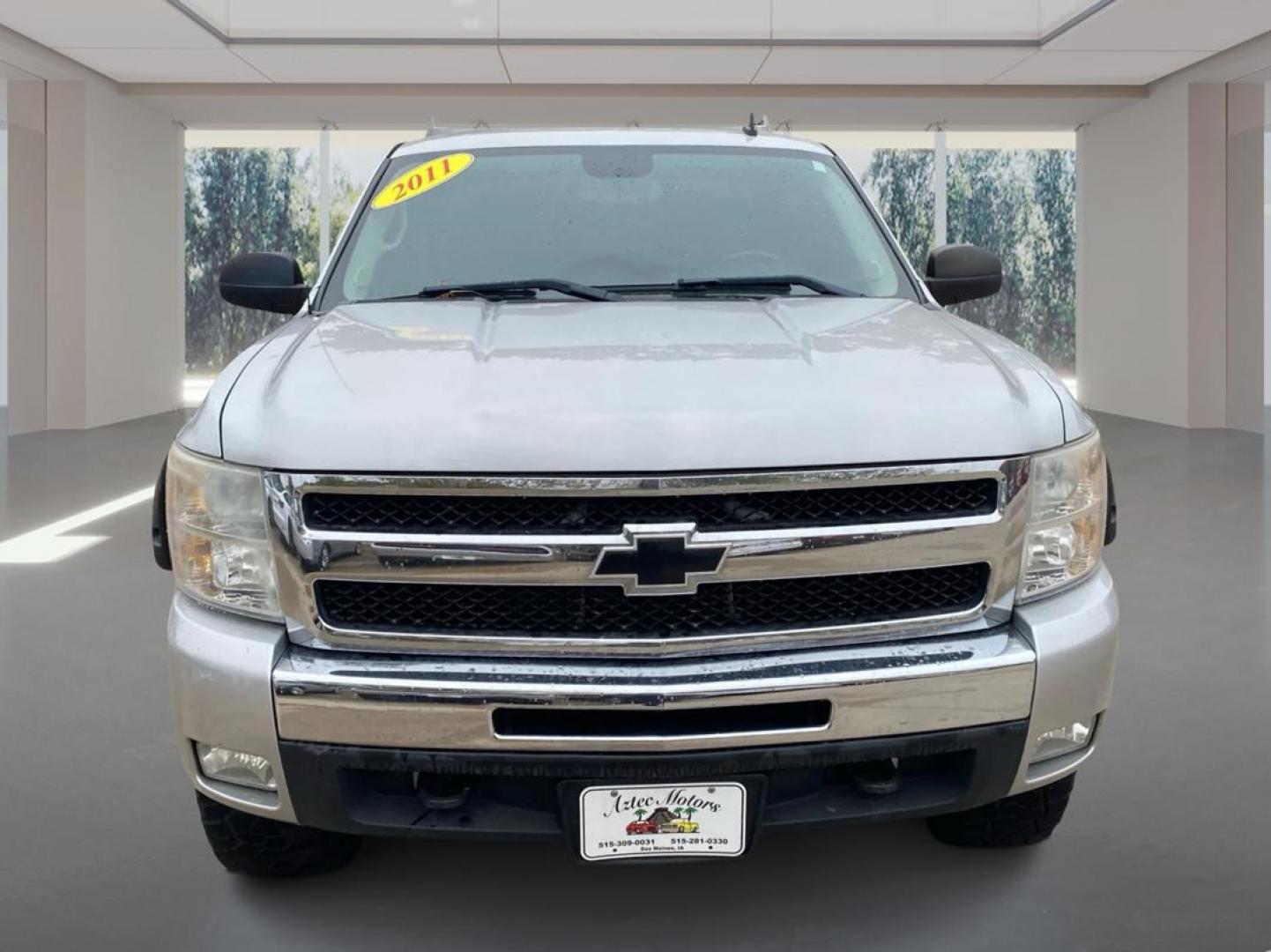 2011 SILVER CHEVROLET SILVERADO 1500 LT (1GCRKSE30BZ) with an 5.3L engine, Automatic transmission, located at 908 SE 14th Street, Des Moines, IA, 50317, (515) 281-0330, 41.580303, -93.597046 - Photo#6