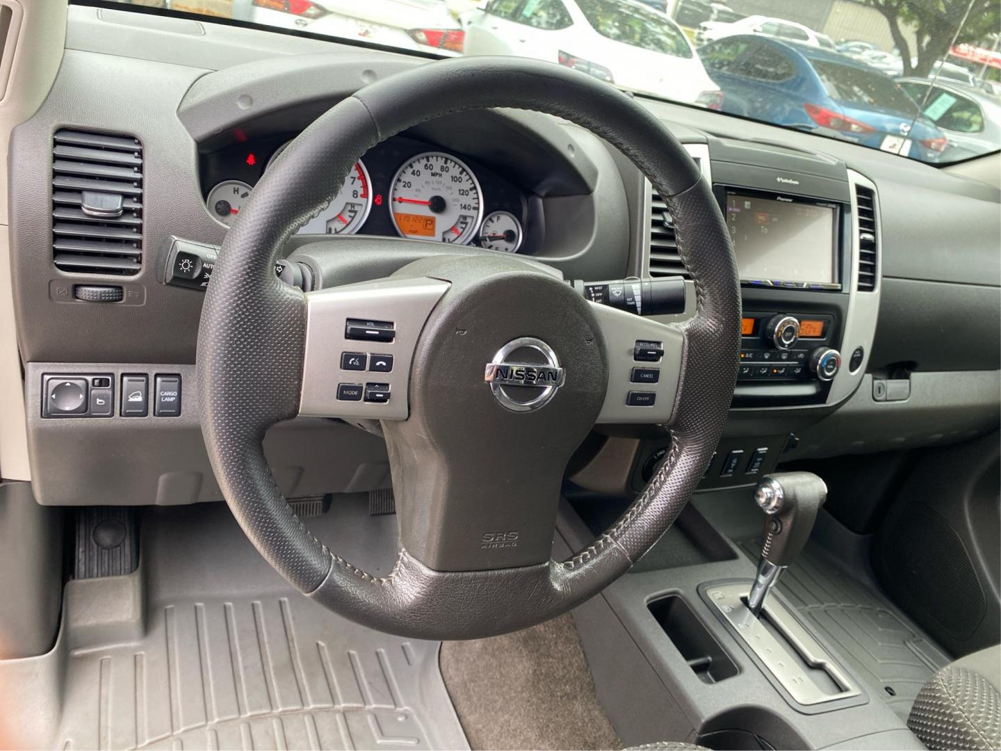 2013 SILVER NISSAN FRONTIER S (1N6AD0EV8DN) with an 4.0L engine, Automatic transmission, located at 908 SE 14th Street, Des Moines, IA, 50317, (515) 281-0330, 41.580303, -93.597046 - Photo#15