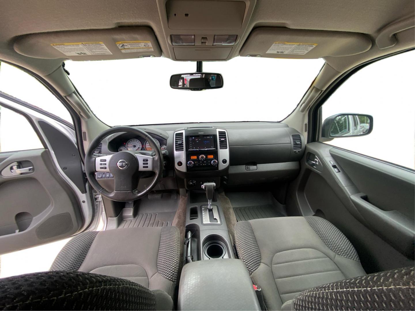 2013 SILVER NISSAN FRONTIER S (1N6AD0EV8DN) with an 4.0L engine, Automatic transmission, located at 908 SE 14th Street, Des Moines, IA, 50317, (515) 281-0330, 41.580303, -93.597046 - Photo#21