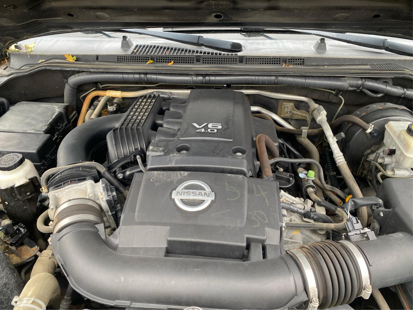 2018 GRAY NISSAN FRONTIER SV (1N6AD0EV4JN) with an 4.0L engine, Automatic transmission, located at 908 SE 14th Street, Des Moines, IA, 50317, (515) 281-0330, 41.580303, -93.597046 - Photo#9
