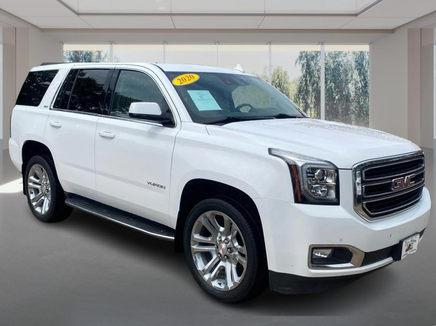 2020 WHITE GMC YUKON SLT (1GKS2BKC8LR) with an 5.3L engine, Automatic transmission, located at 908 SE 14th Street, Des Moines, IA, 50317, (515) 281-0330, 41.580303, -93.597046 - Photo#0