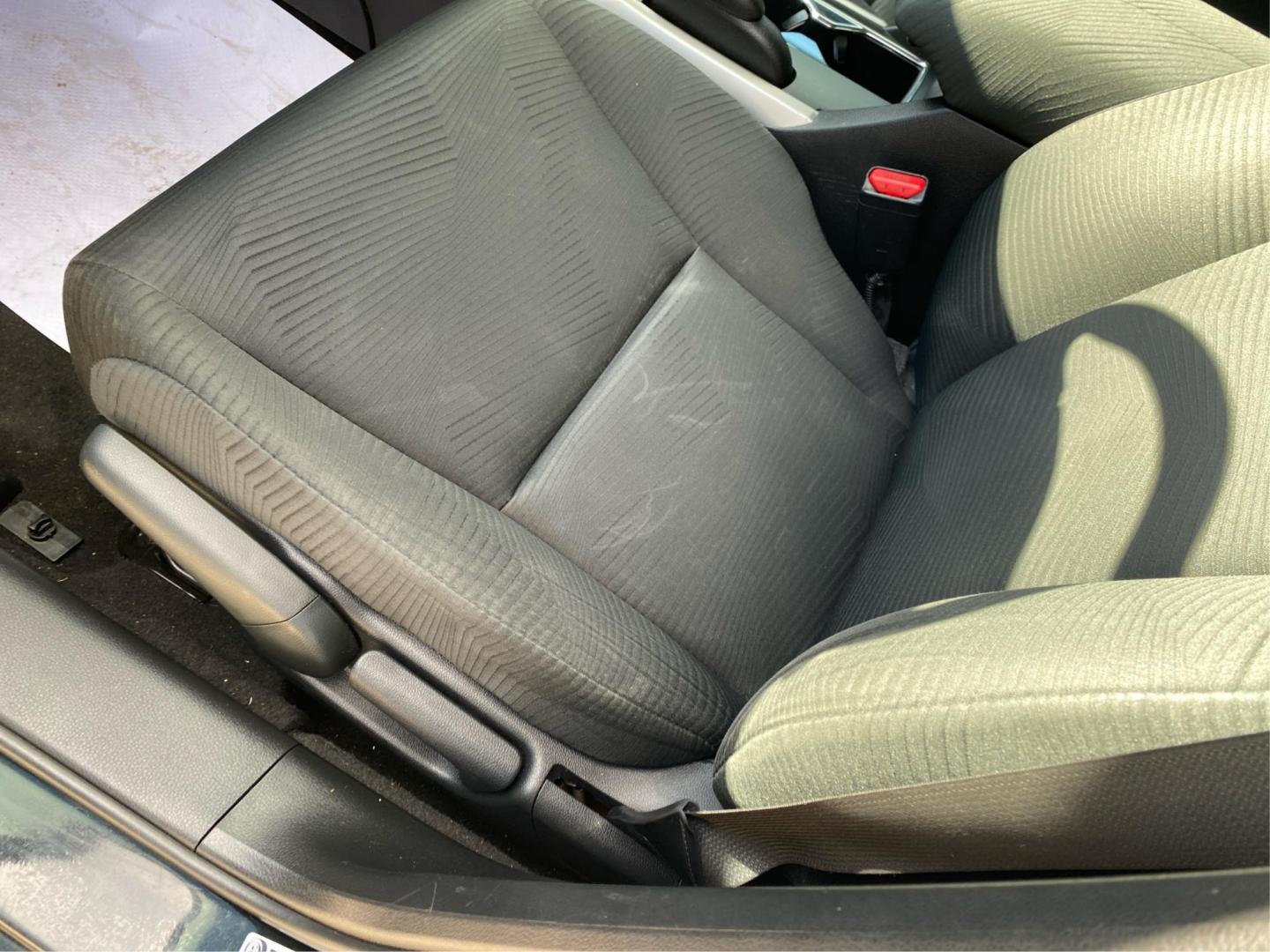 2015 BLACK HONDA ACCORD LX (1HGCR2F35FA) with an 2.4L engine, Continuously Variable transmission, located at 908 SE 14th Street, Des Moines, IA, 50317, (515) 281-0330, 41.580303, -93.597046 - Photo#17