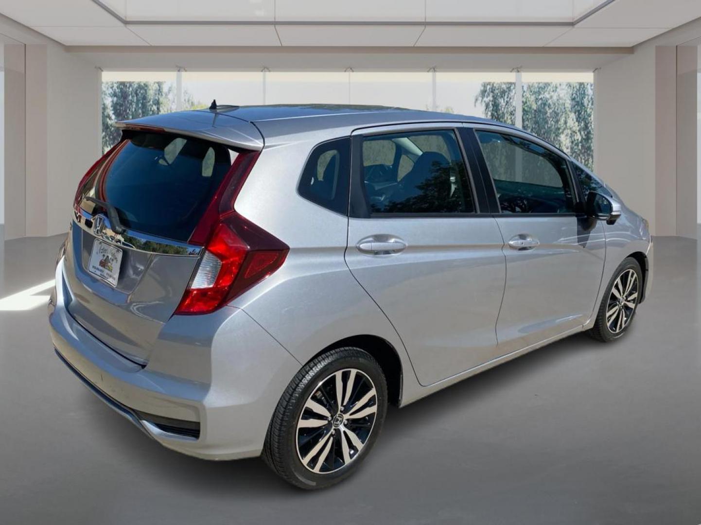 2019 SILVER HONDA FIT EX (3HGGK5H88KM) with an 1.5L engine, Continuously Variable transmission, located at 908 SE 14th Street, Des Moines, IA, 50317, (515) 281-0330, 41.580303, -93.597046 - Photo#2