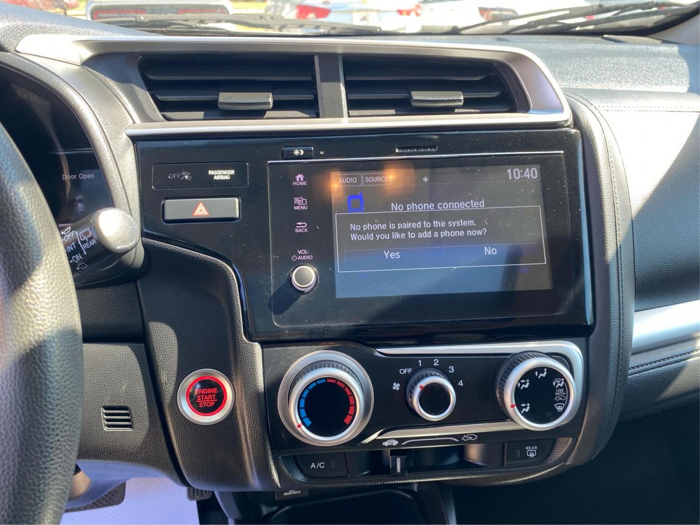 2019 SILVER HONDA FIT EX (3HGGK5H88KM) with an 1.5L engine, Continuously Variable transmission, located at 908 SE 14th Street, Des Moines, IA, 50317, (515) 281-0330, 41.580303, -93.597046 - Photo#13