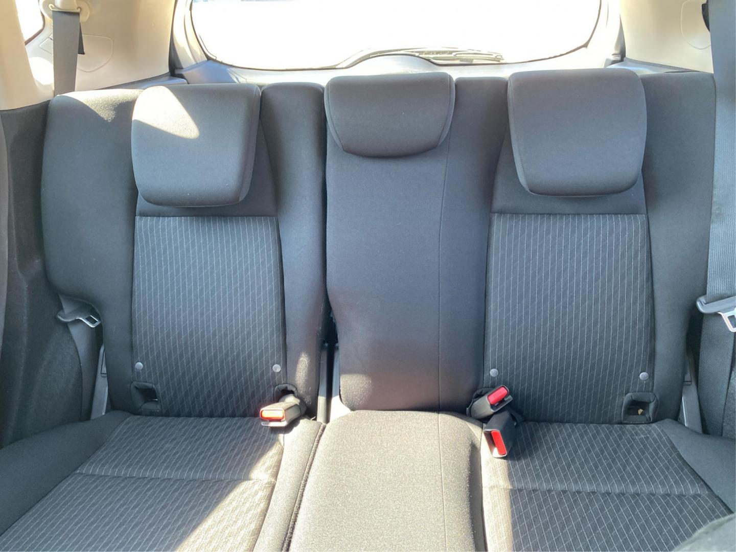 2019 SILVER HONDA FIT EX (3HGGK5H88KM) with an 1.5L engine, Continuously Variable transmission, located at 908 SE 14th Street, Des Moines, IA, 50317, (515) 281-0330, 41.580303, -93.597046 - Photo#14