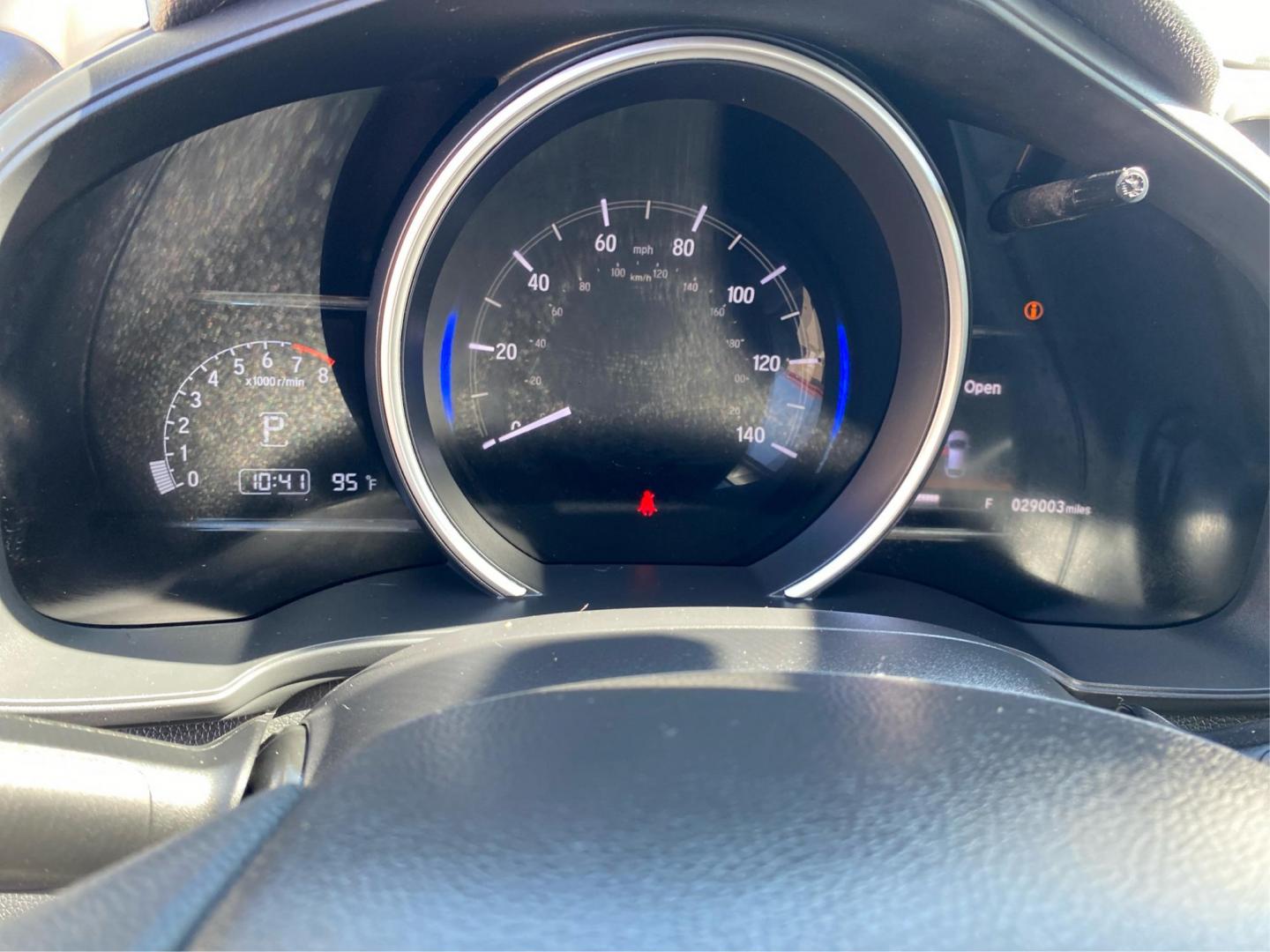 2019 SILVER HONDA FIT EX (3HGGK5H88KM) with an 1.5L engine, Continuously Variable transmission, located at 908 SE 14th Street, Des Moines, IA, 50317, (515) 281-0330, 41.580303, -93.597046 - Photo#15