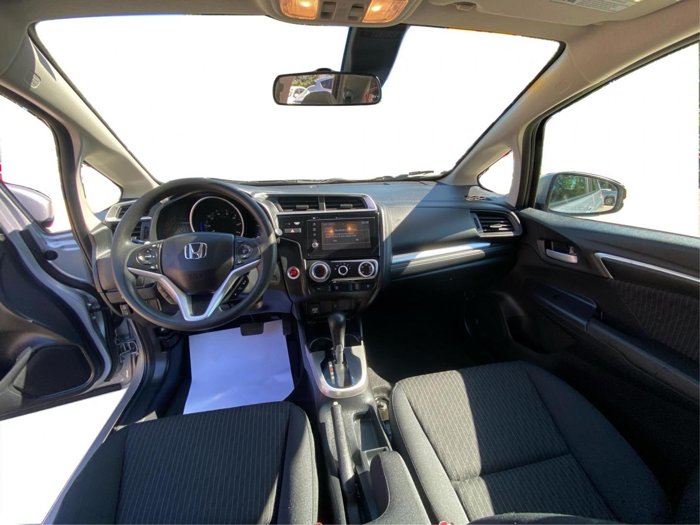 2019 SILVER HONDA FIT EX (3HGGK5H88KM) with an 1.5L engine, Continuously Variable transmission, located at 908 SE 14th Street, Des Moines, IA, 50317, (515) 281-0330, 41.580303, -93.597046 - Photo#22