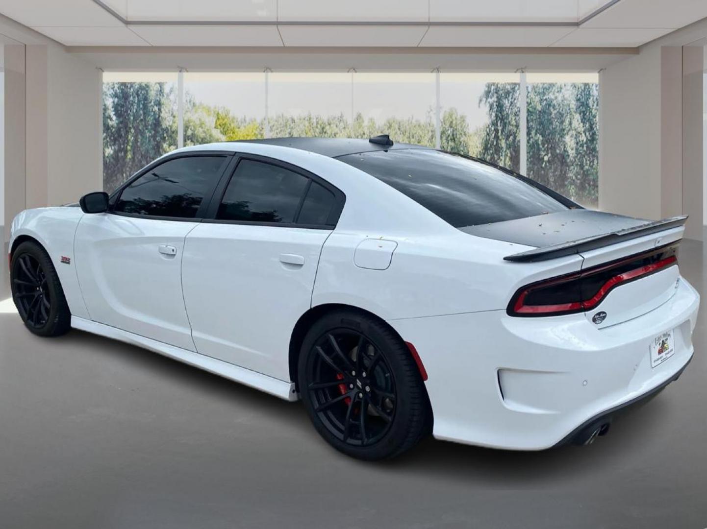 2023 WHITE DODGE CHARGER SCAT PACK (2C3CDXGJXPH) with an 6.4L engine, Automatic transmission, located at 908 SE 14th Street, Des Moines, IA, 50317, (515) 281-0330, 41.580303, -93.597046 - Photo#4