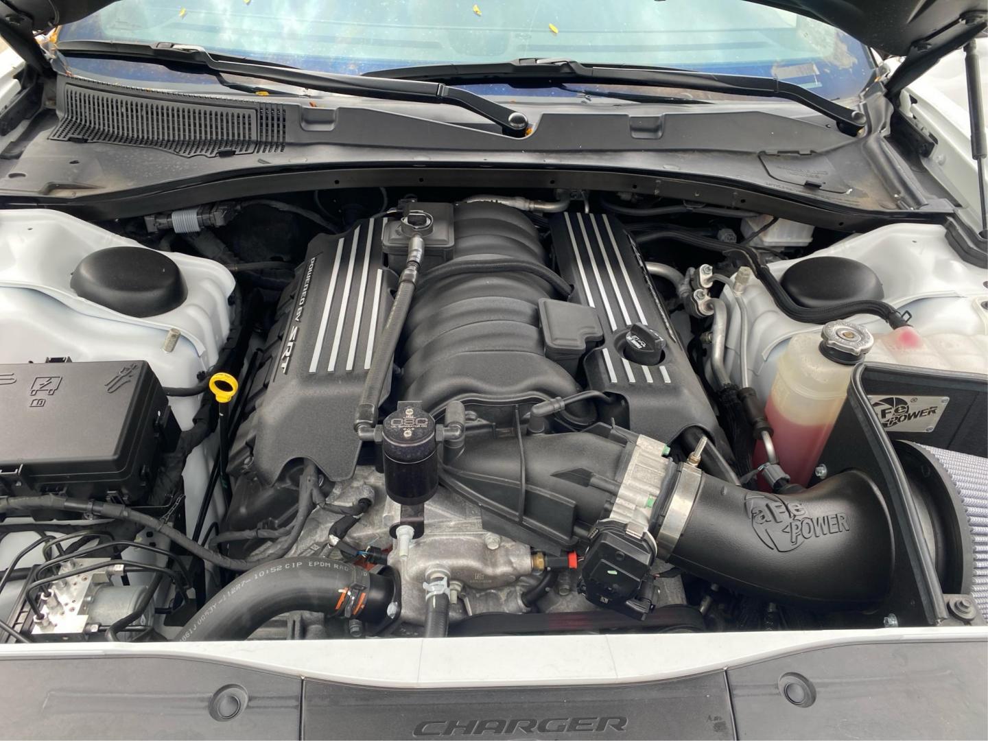 2023 WHITE DODGE CHARGER SCAT PACK (2C3CDXGJXPH) with an 6.4L engine, Automatic transmission, located at 908 SE 14th Street, Des Moines, IA, 50317, (515) 281-0330, 41.580303, -93.597046 - Photo#10