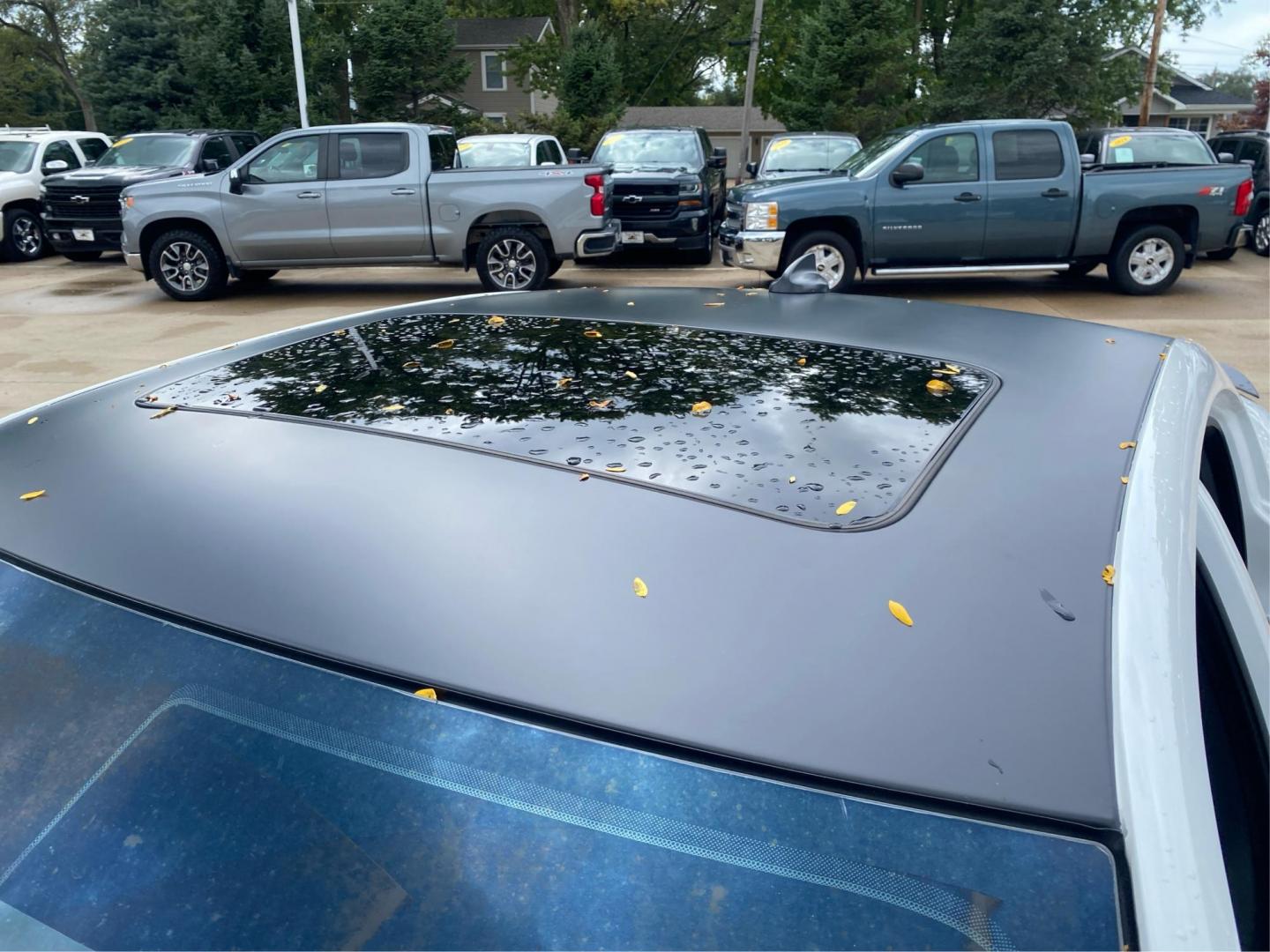 2023 WHITE DODGE CHARGER SCAT PACK (2C3CDXGJXPH) with an 6.4L engine, Automatic transmission, located at 908 SE 14th Street, Des Moines, IA, 50317, (515) 281-0330, 41.580303, -93.597046 - Photo#11