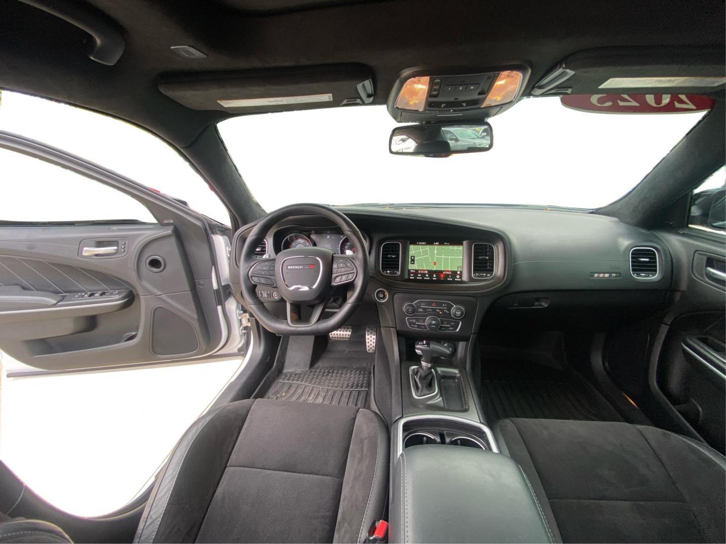2023 WHITE DODGE CHARGER SCAT PACK (2C3CDXGJXPH) with an 6.4L engine, Automatic transmission, located at 908 SE 14th Street, Des Moines, IA, 50317, (515) 281-0330, 41.580303, -93.597046 - Photo#22
